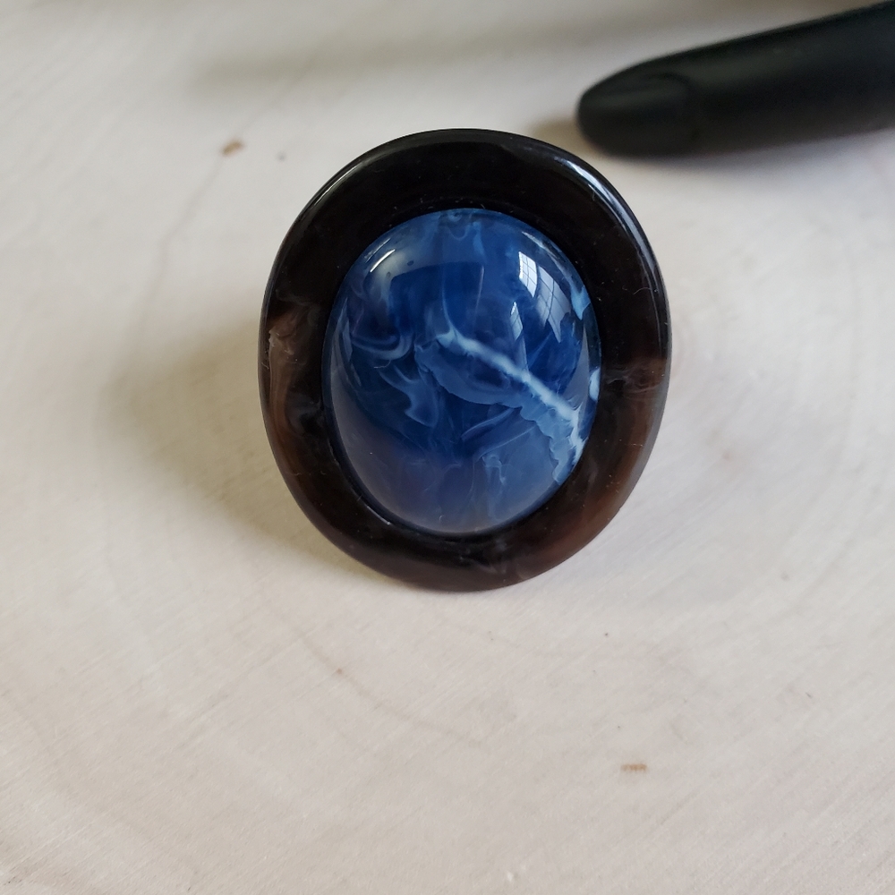 Bold Elegance: Kenneth Cole Statement Ring - image 2